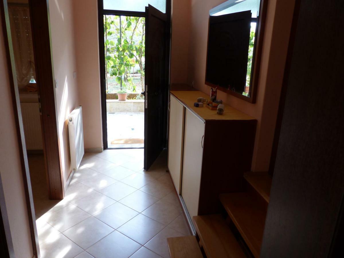 Apartment Ana Krnica Eksteriør bilde