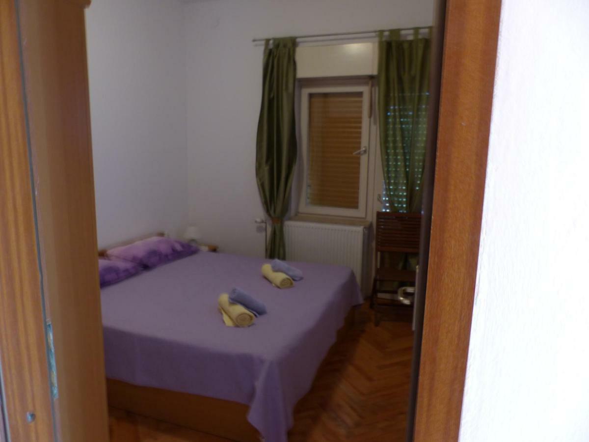 Apartment Ana Krnica Eksteriør bilde