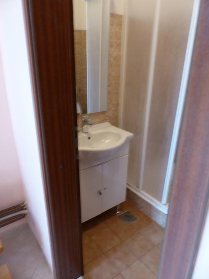 Apartment Ana Krnica Eksteriør bilde